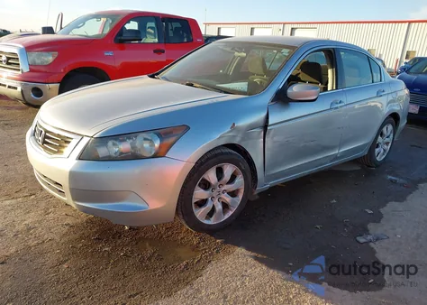 2008 Honda Accord 2.4 Lx z USA, uszkodzony, nr VIN 1HGCP26308A123780